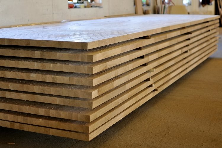 Production of edge-glued panels, furniture from glued boards, the Czech Republic