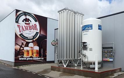 Moderní lahvovací linka pomohla pivovaru Tambor k velkému úspěchu