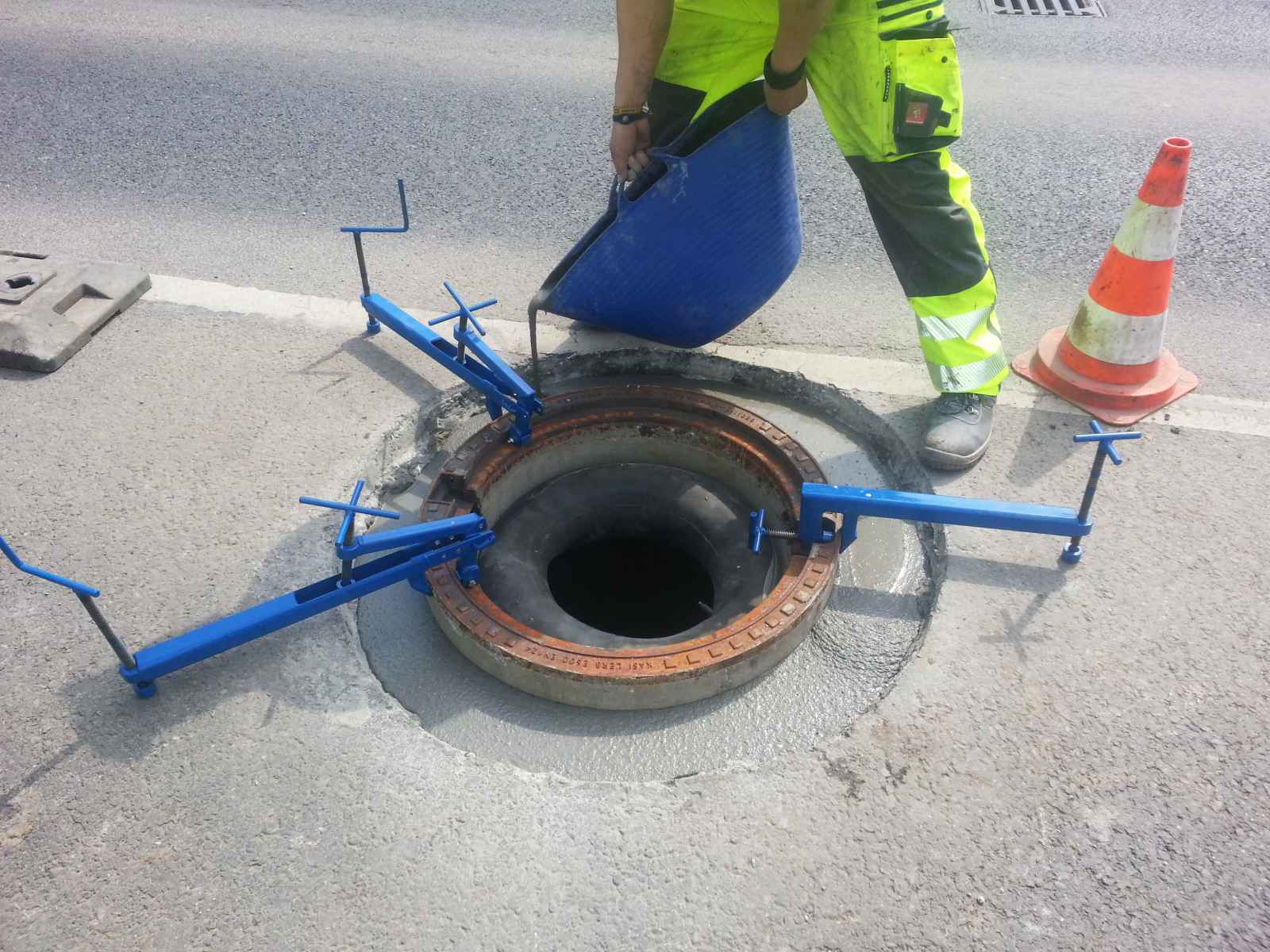 Opravy uličních vpustí Plzeň – výměna kanalizačních vstupů ve vozovce