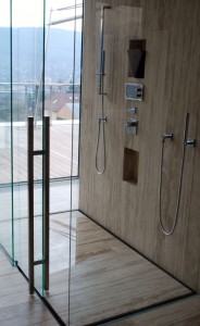 Skleněné sprchové kouty Praha – elegantní prvek do koupelny