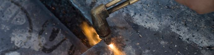 Hutní materiál Pardubice – ocelové plechy, profily, nosiče a trubky