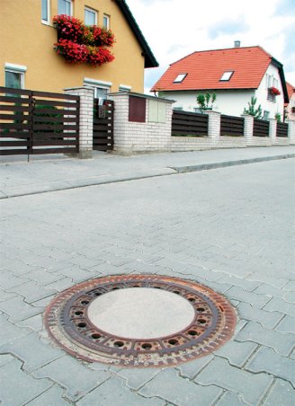 Betonové poklopy kanalizačních šachet – zakrytí hlavních vstupních otvorů Praha
