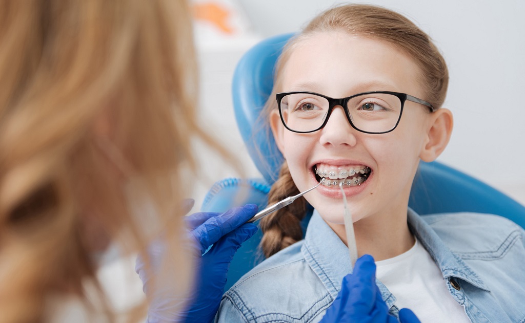 První návštěva dítěte na ortodoncii-konzultace léčby křivých zubů