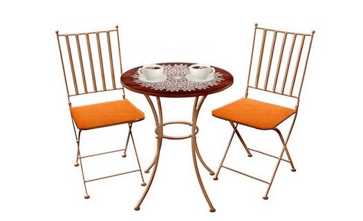 Kovové jídelní stoly a židle