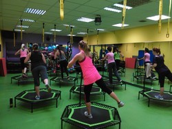 Jumping, aerobik, bodystyling - skupinové cvičení, které vás motivuje a dodá energii