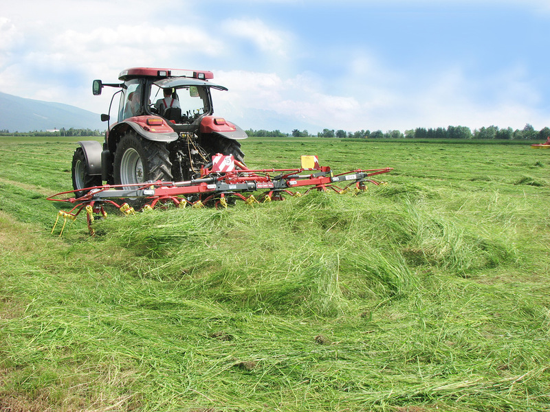 Dovoz a prodej zemědělské techniky a traktorů Ursus