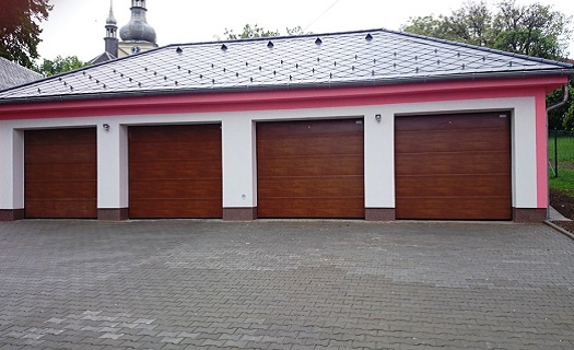 Vhodná a kvalitní vrata pro hromadné garáže