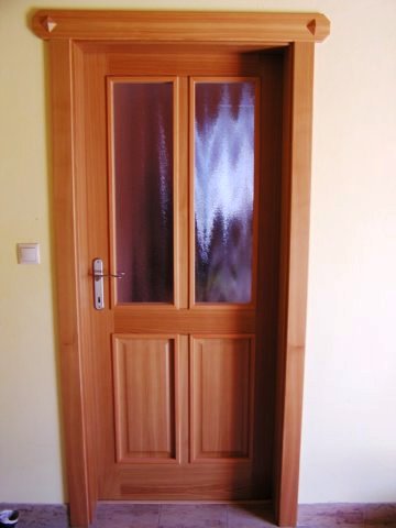 typické vstupní a interiérové dveře Opava