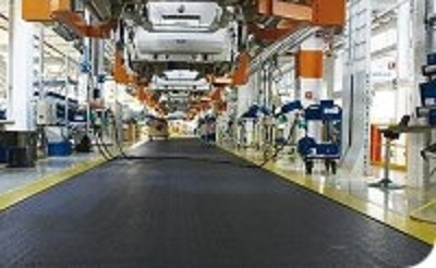 Výroba dopravních pásů a řemenů určených pro automobilový průmysl
