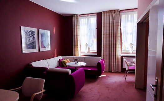 Apartmány - větší pokoje s obývacím koutem pro dokonalé pohodlí v centru Opavy