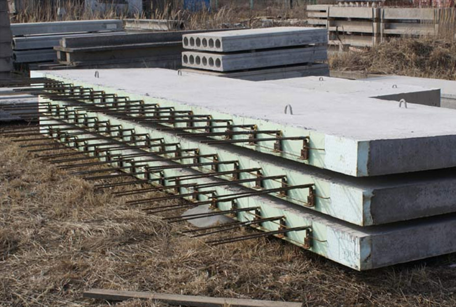 Výroba betonových balkónů Hradec Králové, lodžie, stříšky, izolační nosníky