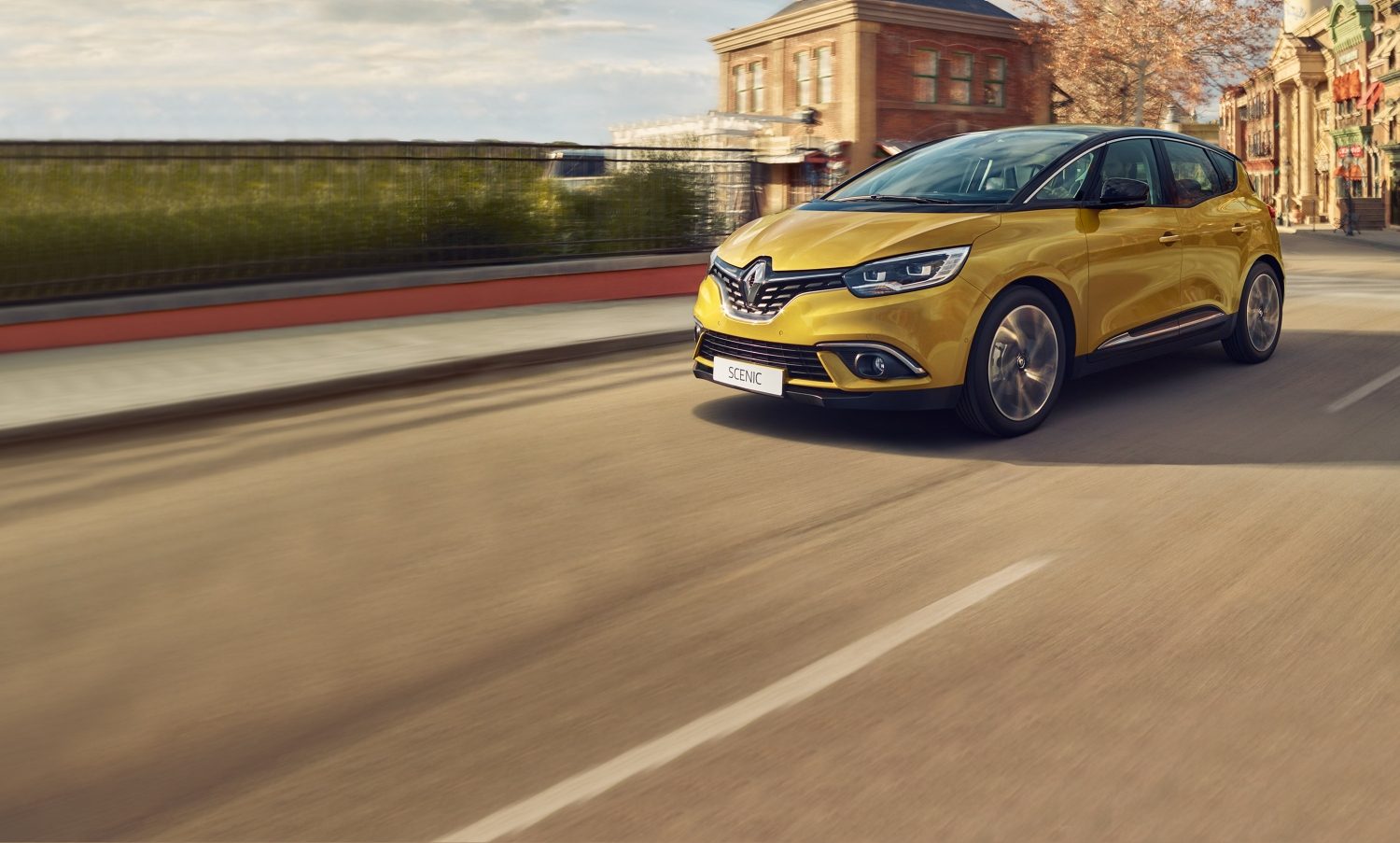 Nový rodinný vůz Renault Scénic pro klidnou a bezpečnou jízdu