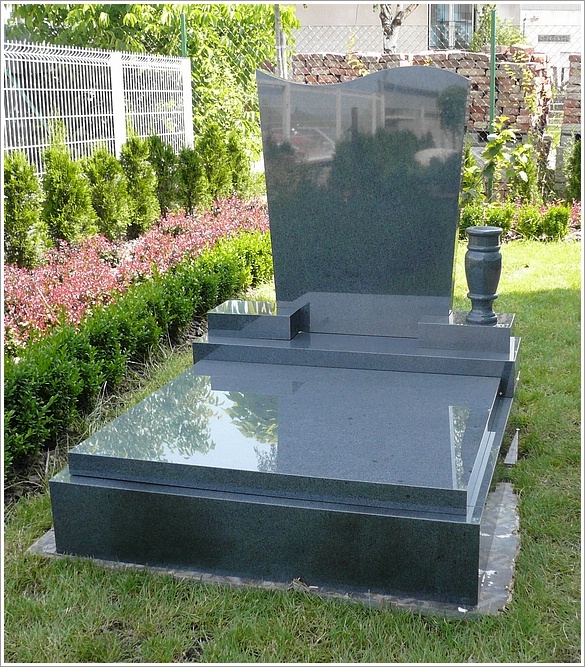 Urnový hrob - šedá žula