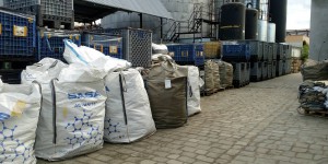 Průmyslový sběrný dvůr pro odkládání odpadu plastového, papírového, kovového, směsného