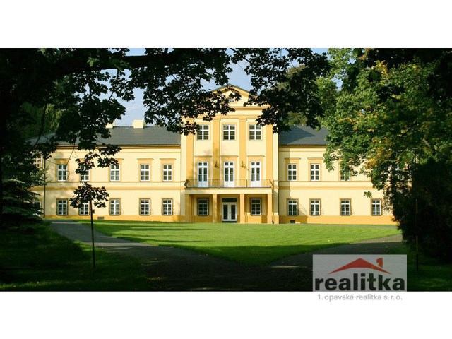 Prodej zámku Štemplovec s celým jeho areálem a zámeckým parkem