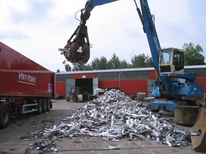 Jarý zpracování kovového odpadu Pardubice