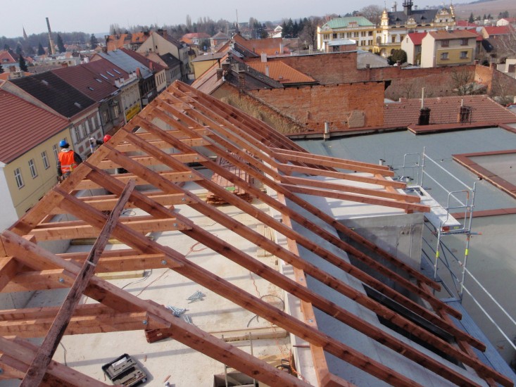 Komplexní realizace rekonstrukce střechy šikmé ploché Náchod