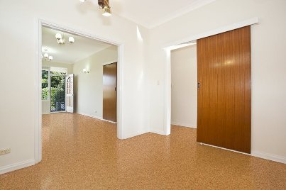 Interiérový kamínkový koberec