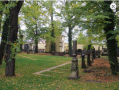 Nově otevřený hřbitov ve Strašnicích v Praze – nyní jako urnový háj a loučka vsypu