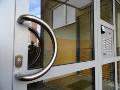 Nová zelená úsporám - hliníkové vchodové dveře pro rodinné domy i průmyslové budovy