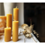 Stáčené a odlévané svíčky ze včelího vosku – medová vůně a příjemná domácí atmosféra