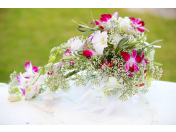 Kompletní svatební květinový servis - květinová výzdoba, květiny na svatbu, dekorace na stůl