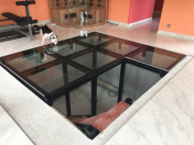 Skleněné podlahy z pochozího skla Vám navrhne a vyrobí ACERA SKLO, Praha 6 – zakázky na klíč