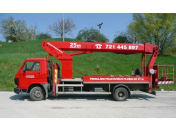 Pracovní montážní plošina na podvozku nákladního auta - pronájem, půjčovna