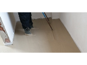 Realizace litých betonových podlah s rovným a pevným povrchem