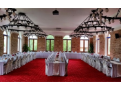 Svatby na klíč s ubytováním pro svatebčany, cateringem, zajištěním hudby a svatební koordinátorkou