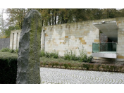Urnové pomníky Turnov, postavení hrobů ze žuly nebo umělého kamene Teraco