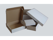 Různé druhy kartonových krabic z vlnité nebo hladké lepenky vhodné pro majitele e-shopu