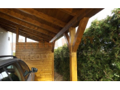 Dřevěná garážová stání, pergoly Hradec Králové – olejové nátěry přírodního vzhledu