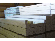 Velkoobchod se stavebním řezivem - kompletní sortiment s materiálem pro stavbu dřevěných konstrukcí