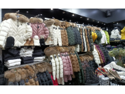 Značkové mikiny, zimní bundy, vesty, kalhoty, tepláky, trička, tenisky Blauer USA - oblečení z aktuální kolekce i výprodej