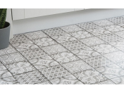 Samolepící vinylové podlahové čtverce Deco floor – věrná imitace kamenných, dřevěných a kachličkovitých vzorů dlaždic