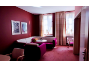 Apartmány - větší pokoje s obývacím koutem pro dokonalé pohodlí v centru Opavy