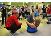 Funkční intervalový kruhový trénink Opava - kruháč, skupinové cvičení, cvičení s vlastní váhou