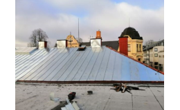 Střechy včetně okapů i oplechování štítů