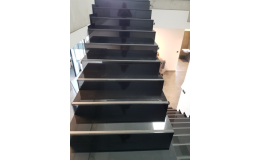 Kamenné schody do interiérů i exteriérů na míru dle přání zákazníka