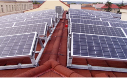 Fotovoltaické panely pro účely rodinných domů, chat i přístřešků