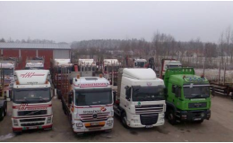 Přeprava dřeva moderními nákladními vozy MAN, Mercedes Benz