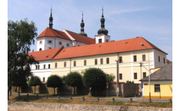 Historické památky - jezuitské koleje a kostel ve městě Březnice