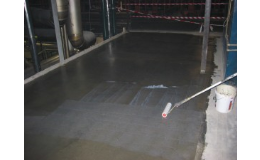 Aplikace betonových podlah při rekonstrukci průmyslových hal