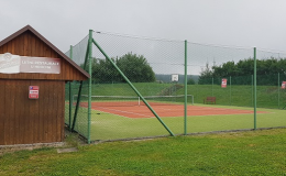 Sportovní hřiště pro nohejbal, tenis