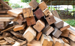 Využití starého dřeva na stavbách