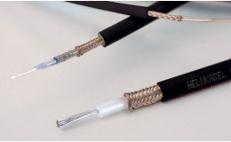 Koaxiální kabely kompatibilní s vlečným řetězem