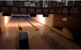 Bowlingové dráhy s automatickými stavěči
