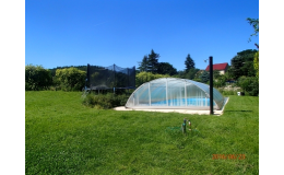 Zastřešený bazén, trampolína - Farma Zahradnice
