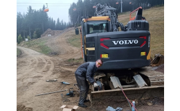 Servis stavebních strojů značek Volvo, Cat, Komatsu